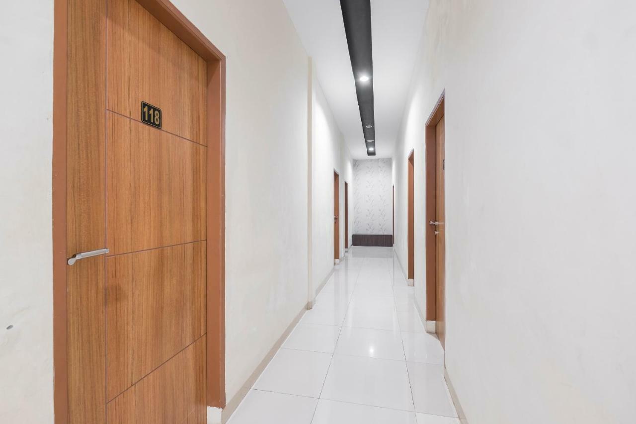 Hotel Astra Novilia Makasar Exteriér fotografie