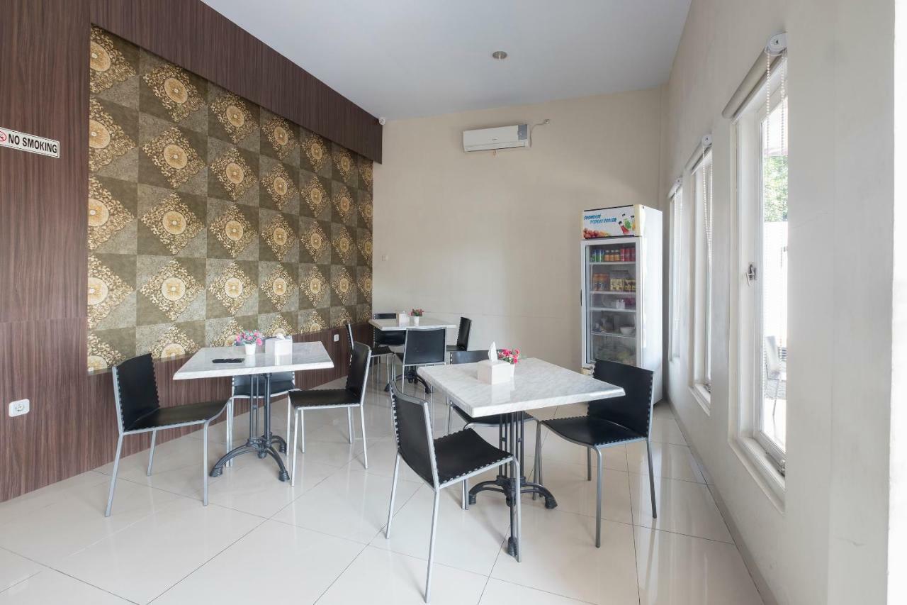 Hotel Astra Novilia Makasar Exteriér fotografie